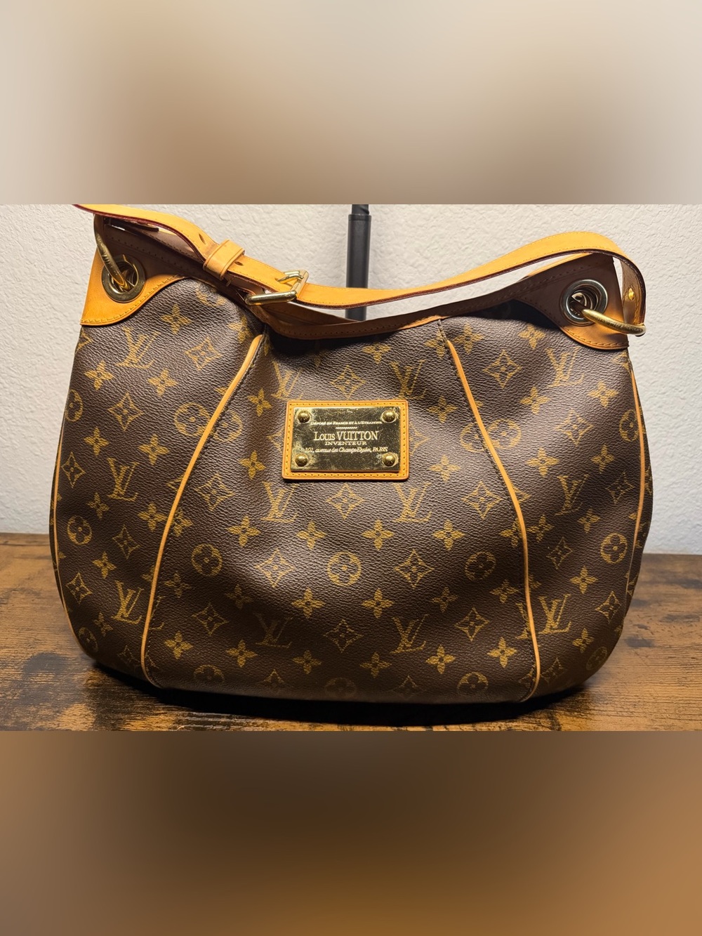 Pre-owned LV Galliera Monogram Canvas PM Shldr Bag in Brn w/Tan Trim & Gold Hrdw